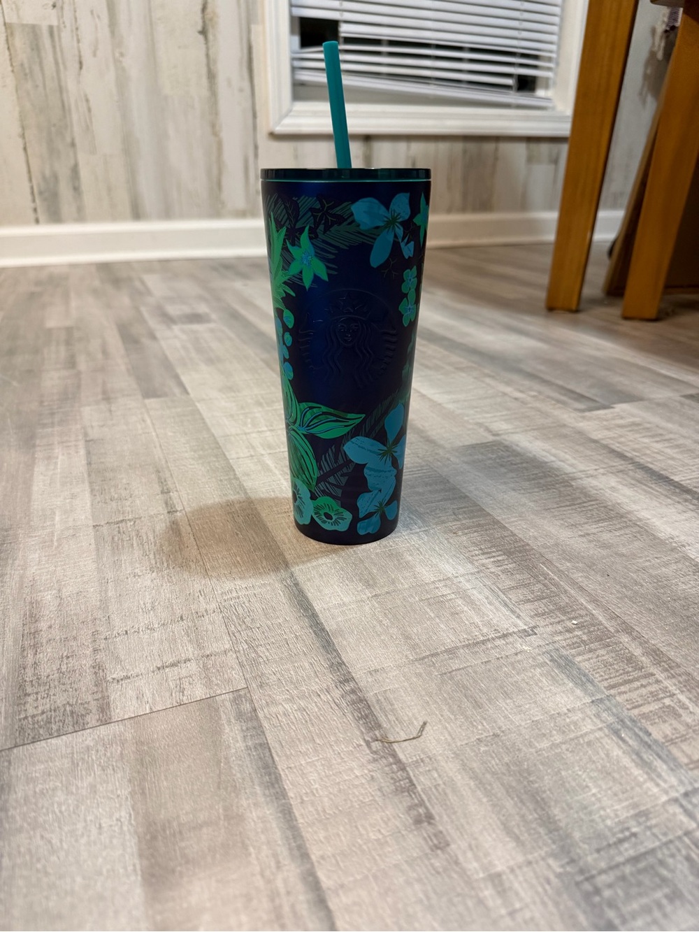 Starbucks 2022 Navy Blue Floral Stainless Steel Tumbler 24oz Venti Lid Straw NWT